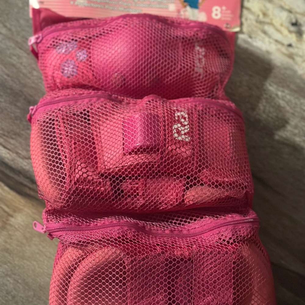 Knee elbows and hand pads